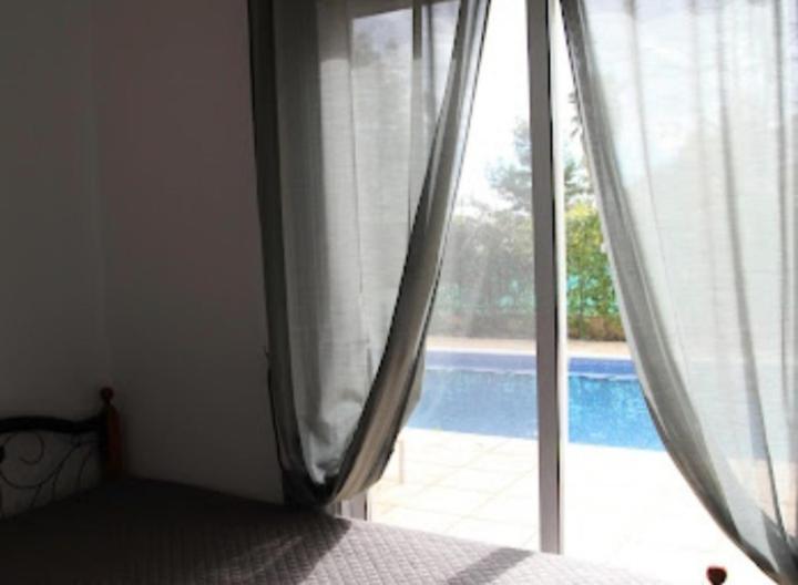 Beautiful Five Minutes From Beach! Apartman