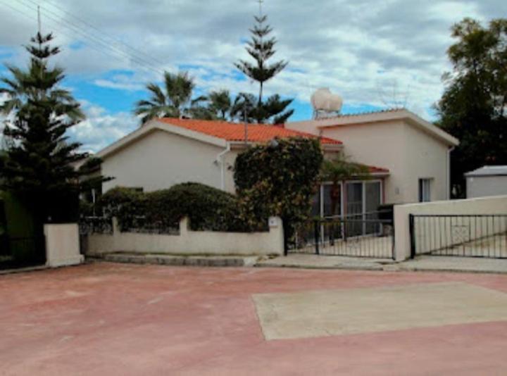 Beautiful Five Minutes From Beach! Apartman *