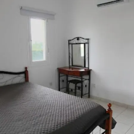 Beautiful Villa Five Minutes From Coral Bay Beach! Exterior photo